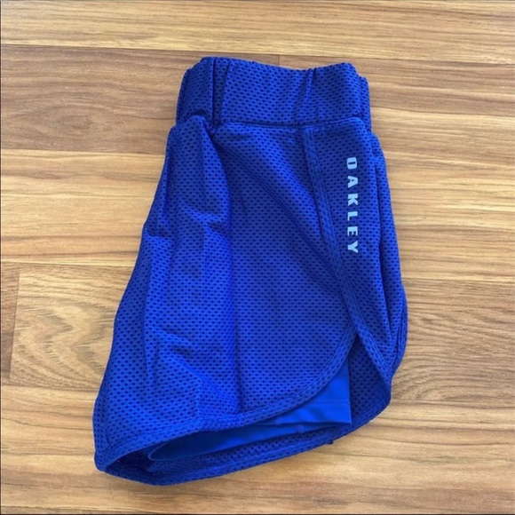 ❗️SOLD❗️Oakley athletic shorts bundle - Picture 5 of 9